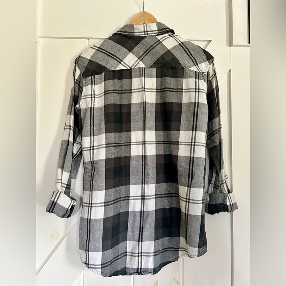 Aritzia TNA XXS Plaid Button Up - Picture 2 of 4